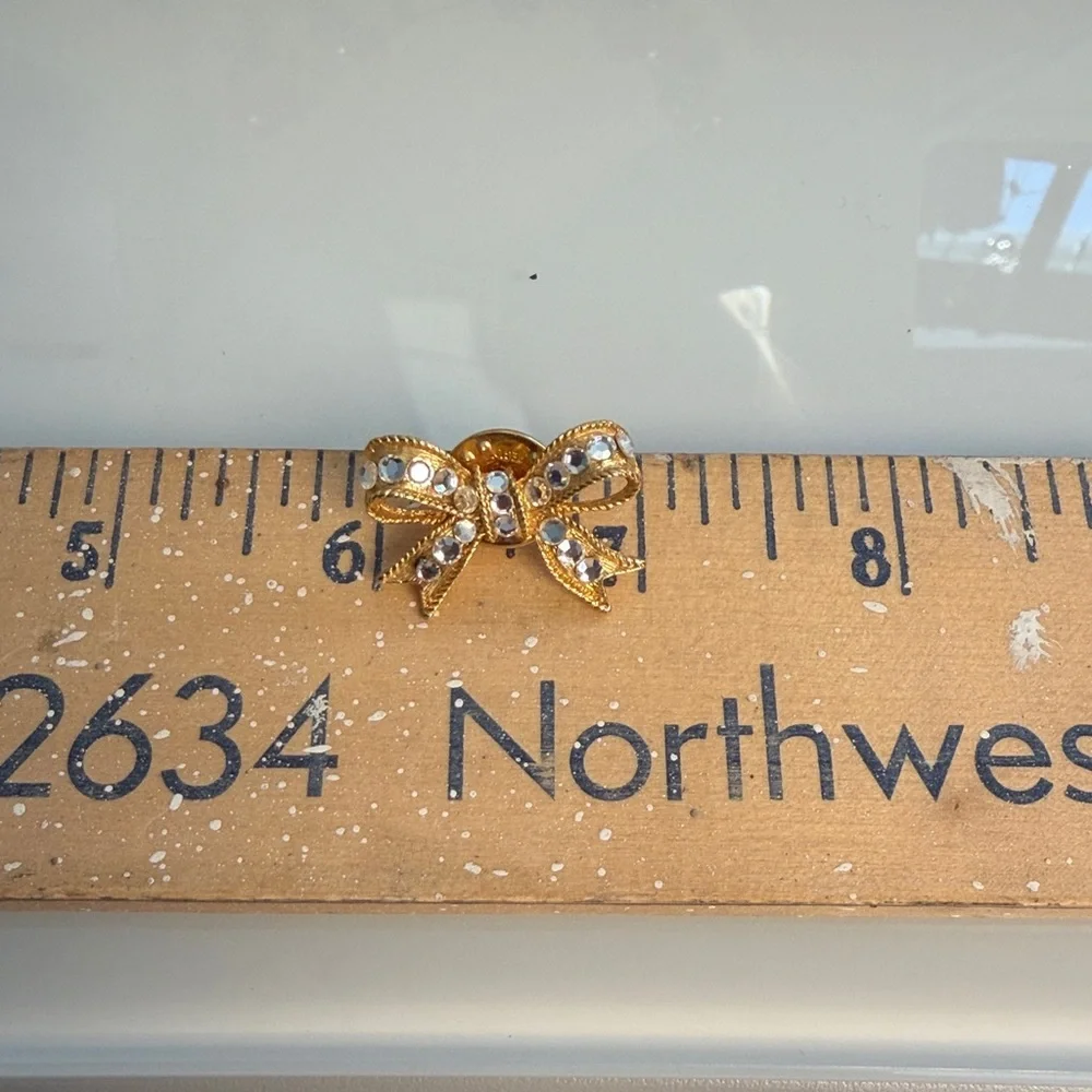Vintage Ballou Rhinestone Bow Lapel Pin Gold Tone Crystal Ribbon Brooch